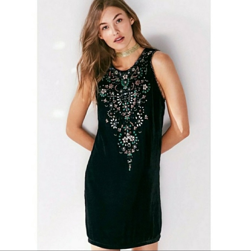 ECOTE Jasmina Velvet Rhinestoned Dress